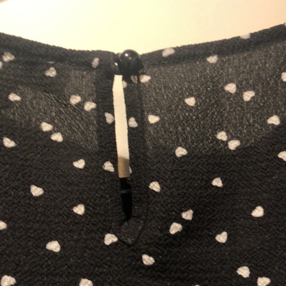 BLOuSOLOGY size M blouse. Black with small  white hearts - Picture 8 of 10